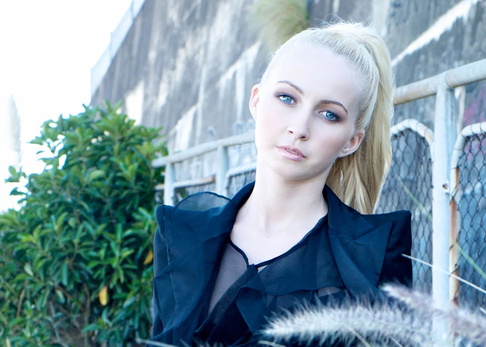 15JenniferMountainMakeup_Fashion.jpg