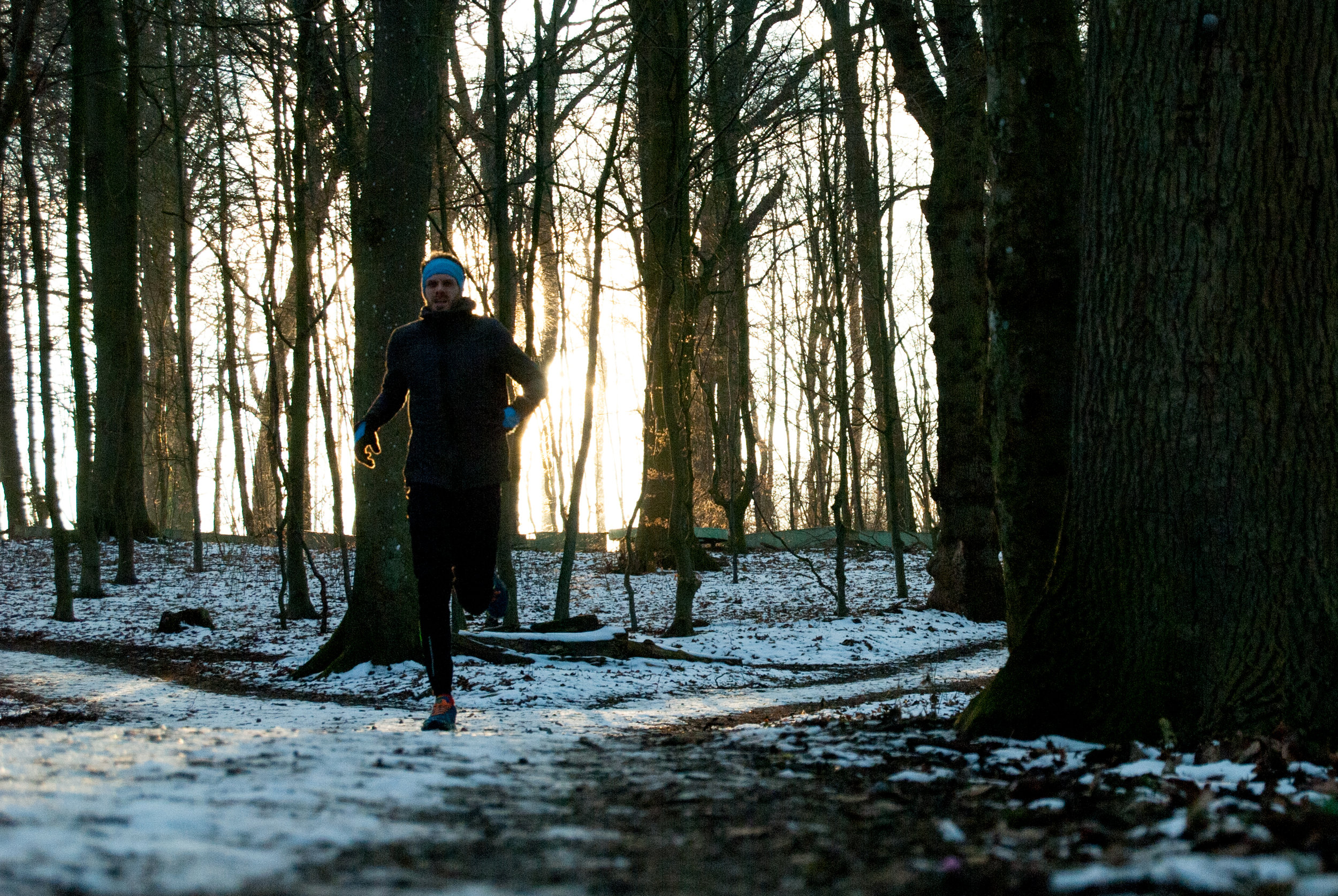 During the snow period in February the trail was covered in slippery snow. But running during sunsets are always a nice experience anyways, so I just had to suck it up and get out there in order to experience nature's beauty.