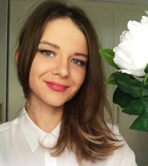 By Veronica Morozova.Freelance copywriter and content creator.  Inbound marketing enthusiast.