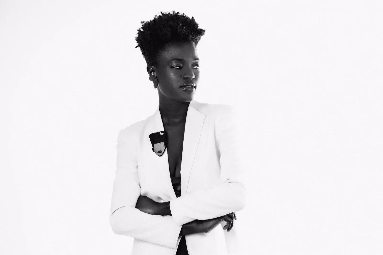black-and-white-image-of-fashion-model.jpg