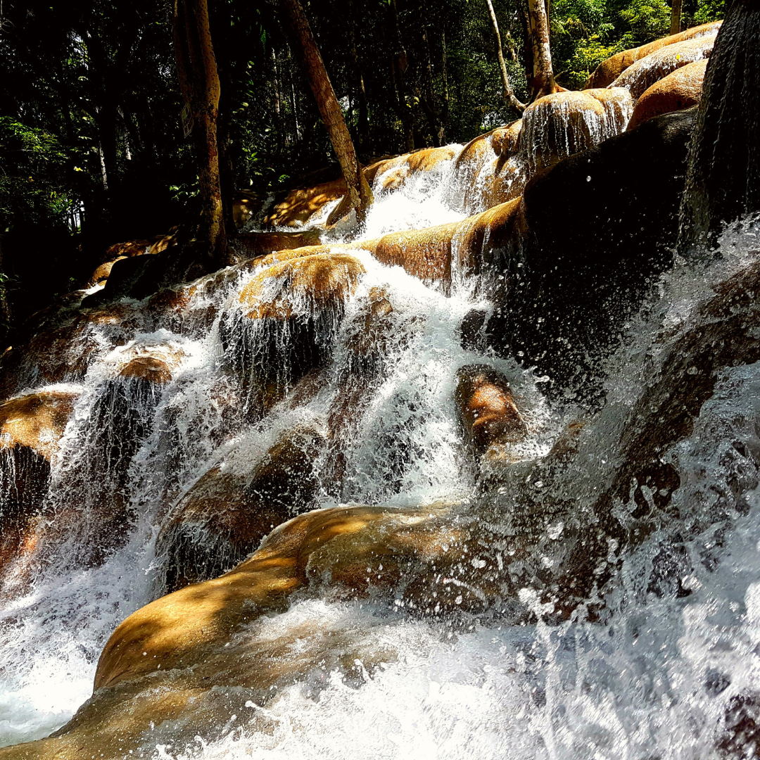 The Ultimate Guide to Jamaica's Stunning Waterfalls