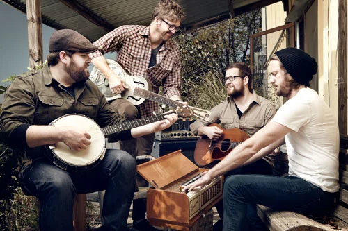 @folkangelmusic Christmas w/cameo from @tedashii