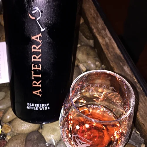 NV-Arterra-Blueberry-Apple-Wine.jpg