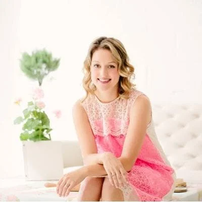 Corrine-mum-blogger-min.jpg