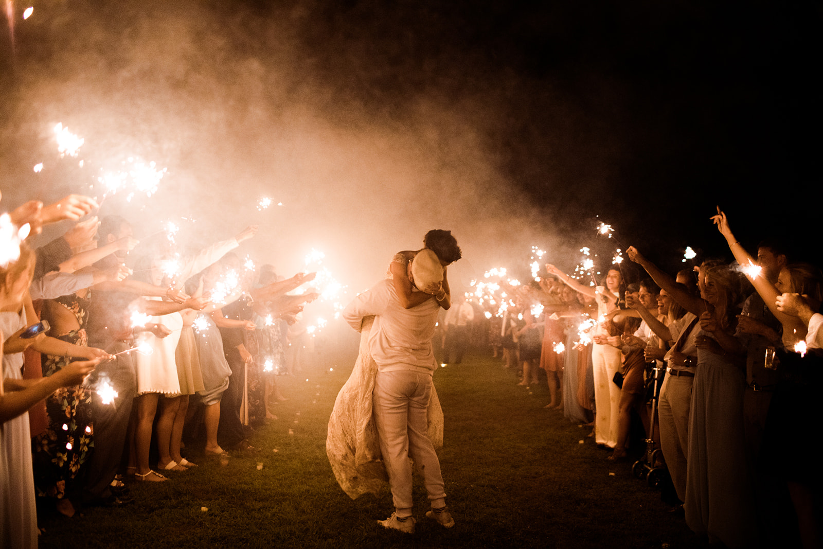 how to plan a sparkler exit at your wedding? - Pearl Weddings & Events