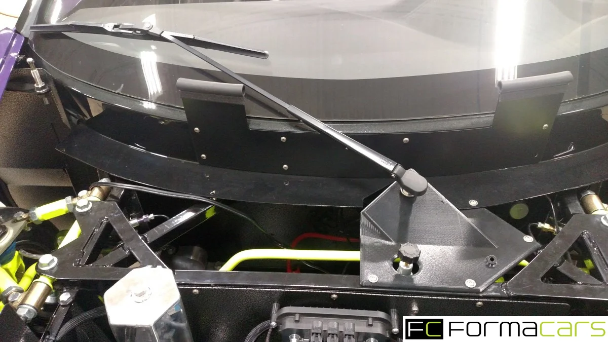 FC001_wiper_1.jpg