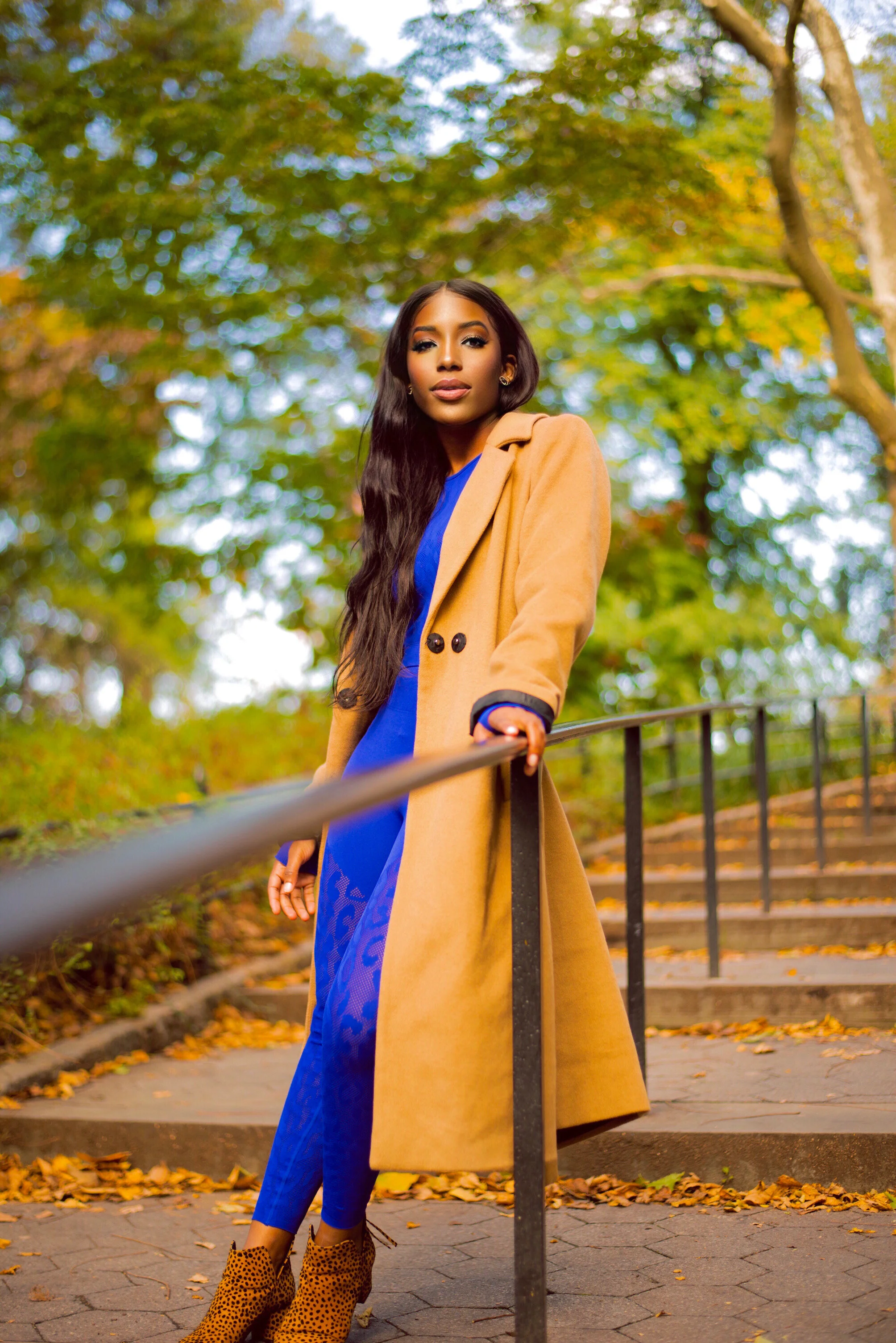 Fashion &amp; Identity : Sacrificing the Woman that Looks Good to Others 