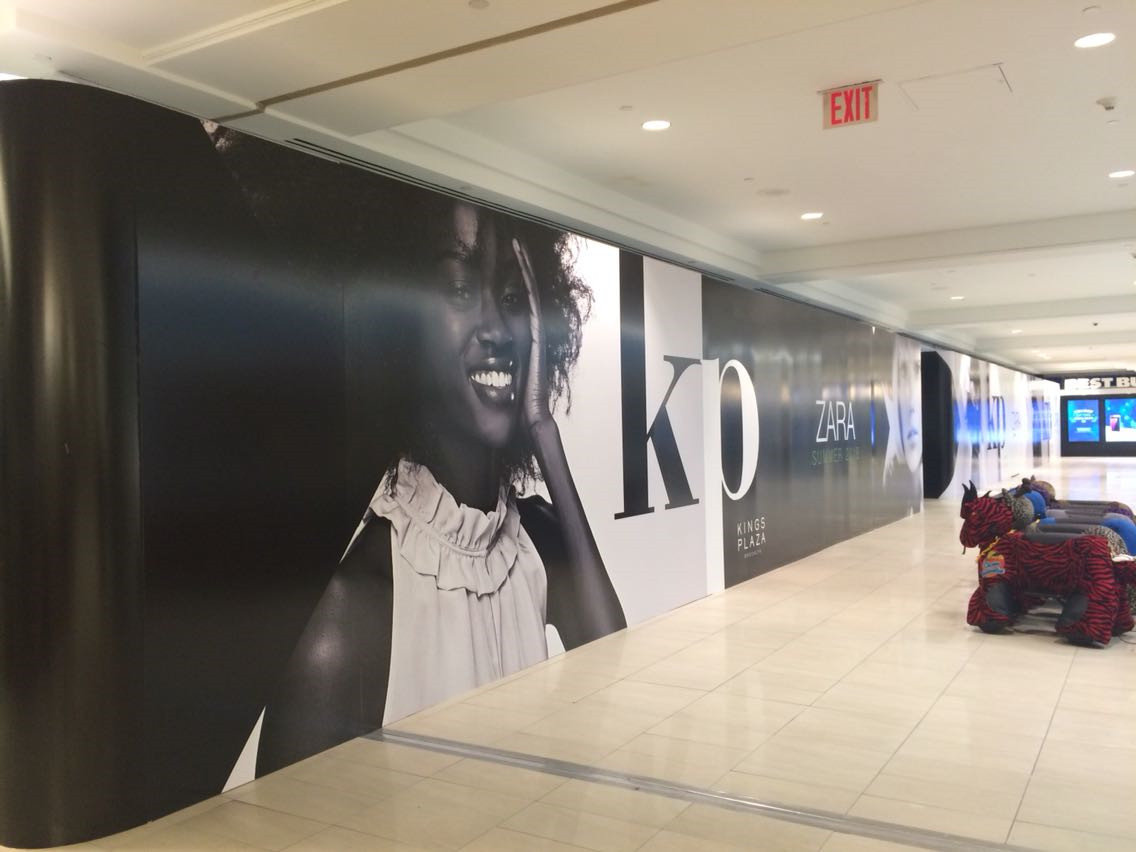 Wall mural in mall