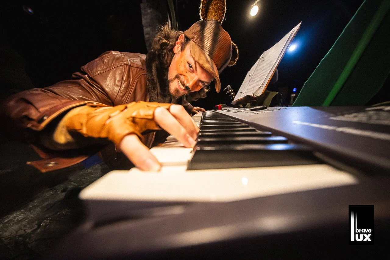  Frederick  Chicago Children’s Theatre, 2025  Directed by Tommy Rapley  Set: Collette Pollard  Lights: Jason Lynch  Photos by Joe Mazza 