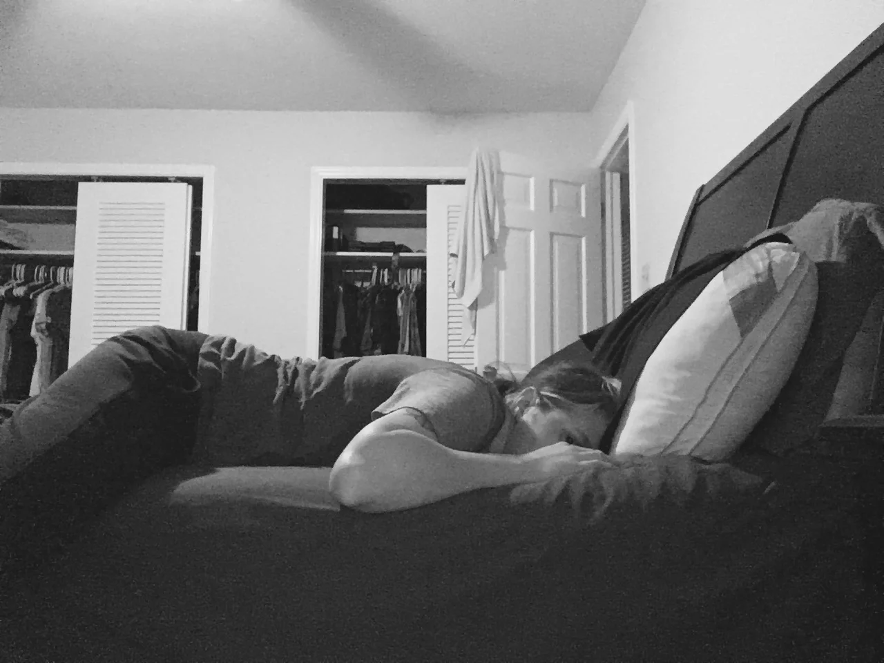 2135 || Something about today has my fibromyalgia in full gear. I'm just so darn tired! I have no energy but I still made myself get stuff done today, otherwise it will never get done.