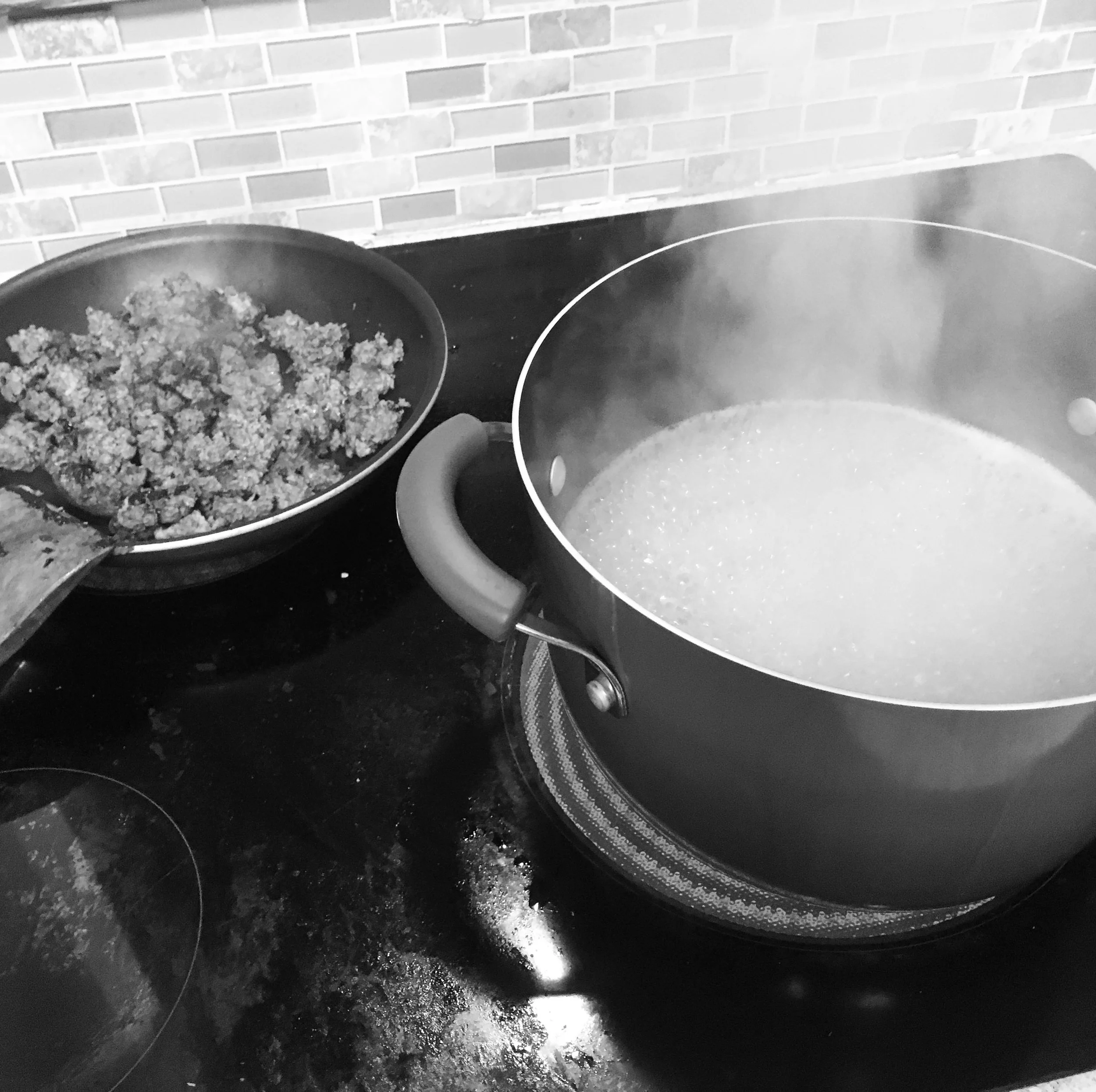 1851 || Thankful that hamburger mac is a favorite in this house. It is so easy to make, especially when neither of us feel like cooking. 