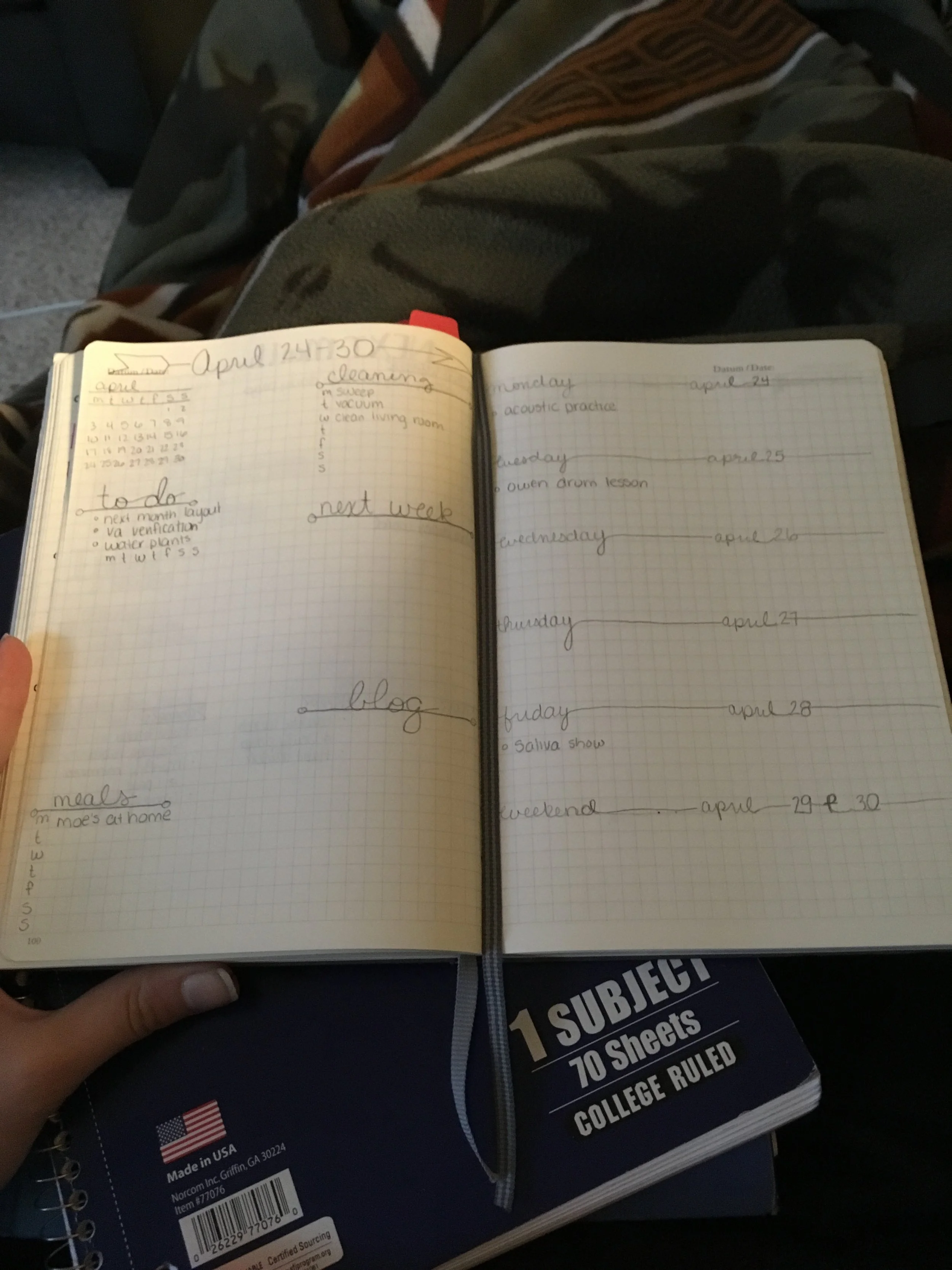 1726 || Setting up my bullet journal for this upcoming week. I am trying a new spread idea.
