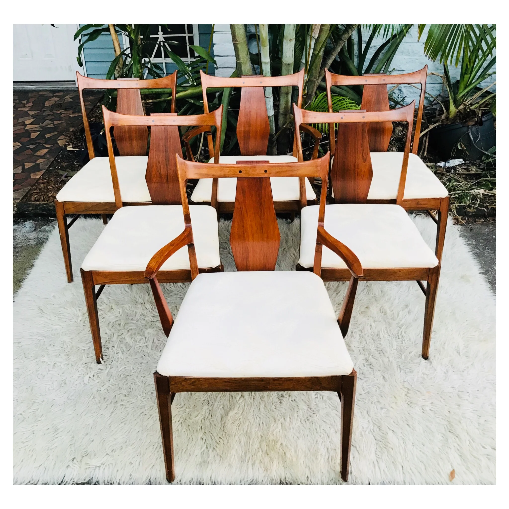 mcmdiningchairs.JPG