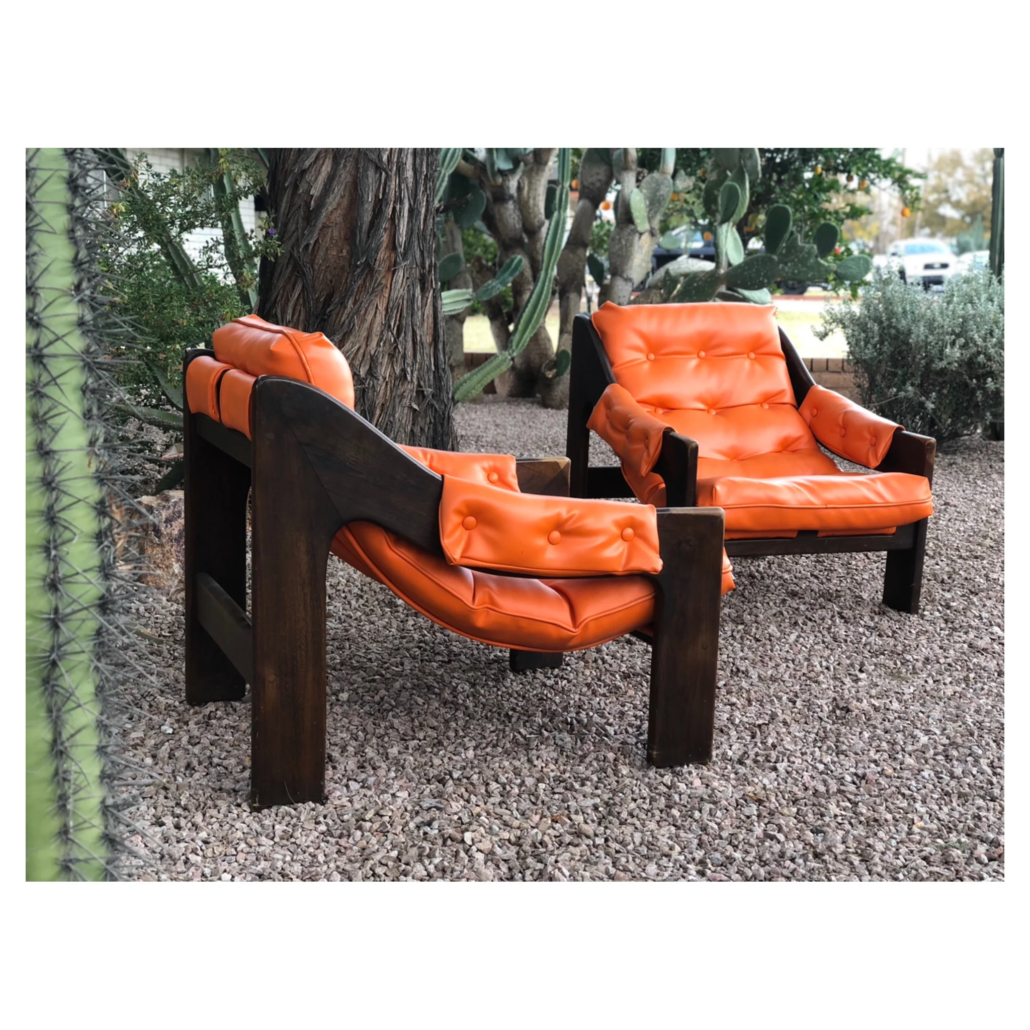 orangeslingchairs3.JPG