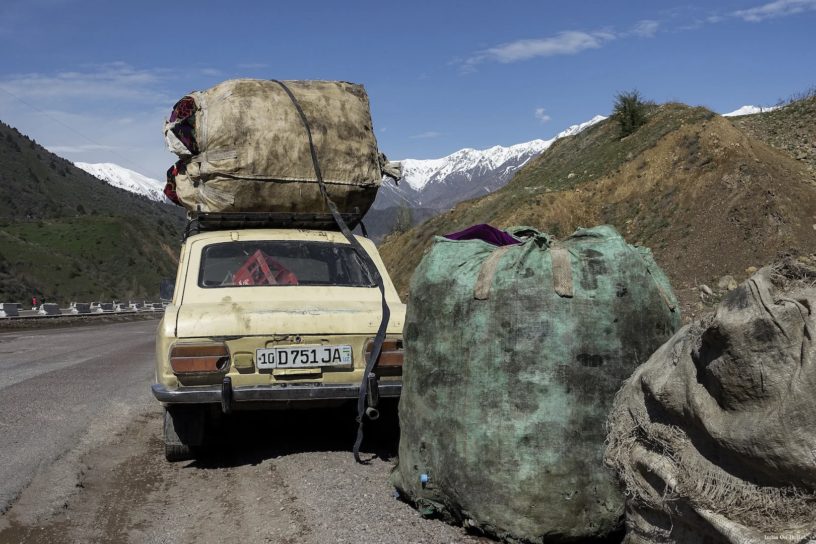 26. Sur la Route de la Soie . Région de Fergana, Ouzbékistan. 60cm x 40cm, support en aluminium, €56.00 ( Frais de Port inclus)