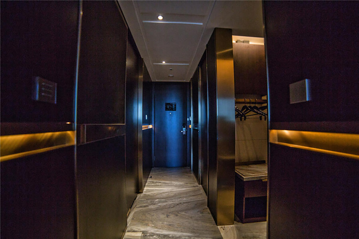 Guestroom-Hallway-Interior.jpg