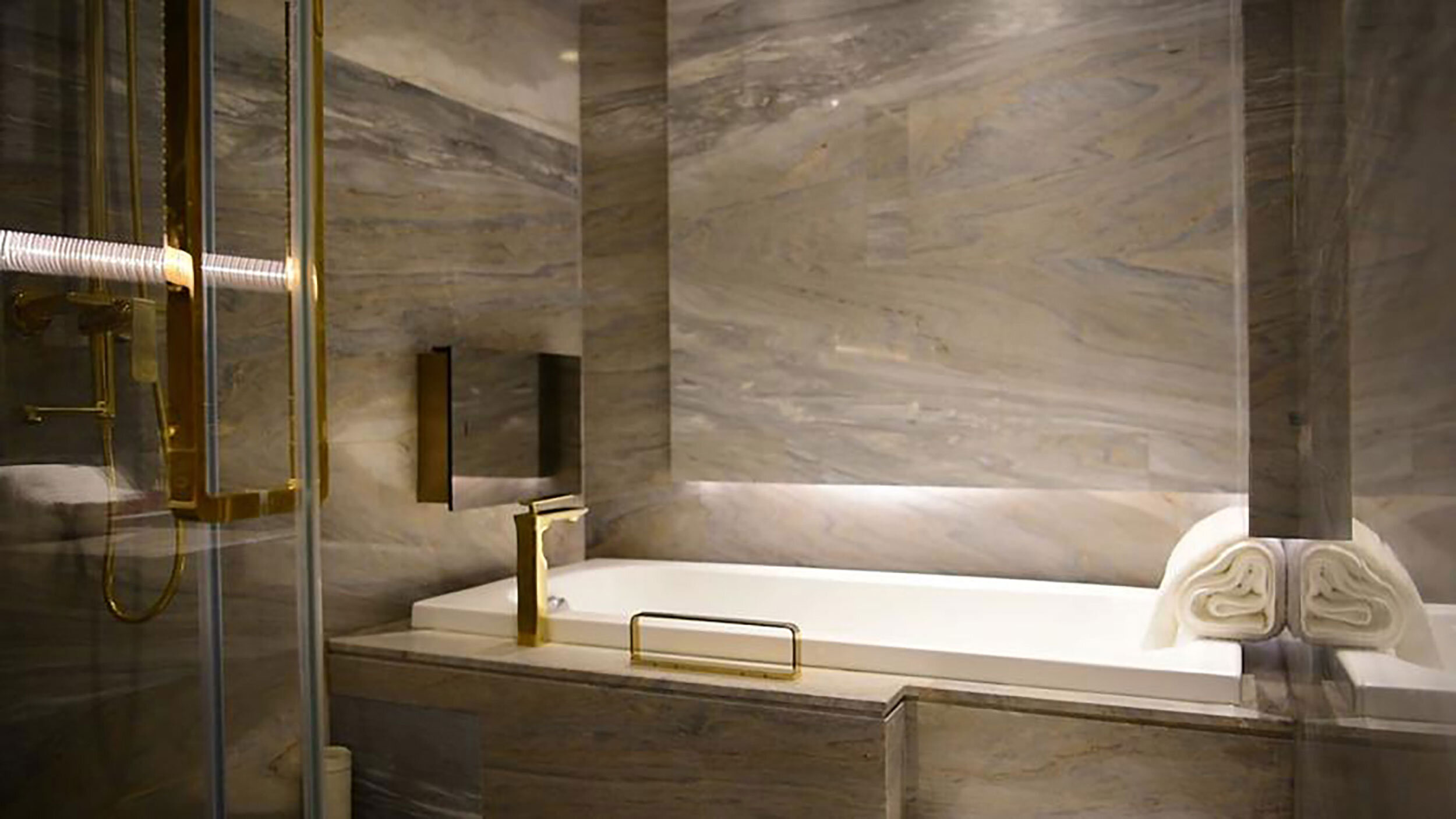 Burgeoning-Architects_U-Hotel_Bathroom.jpg
