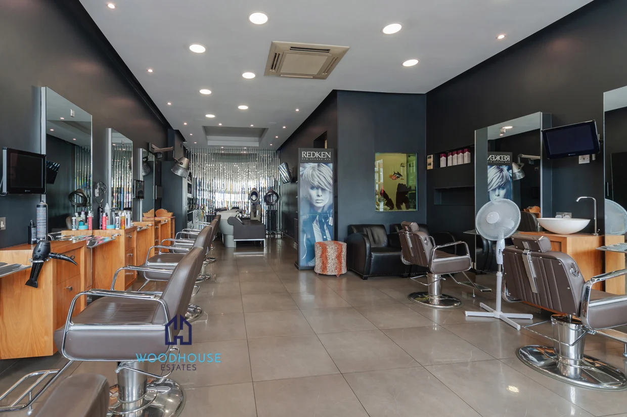 Ballards Lane, N3 - COMMERCIAL PREMISES TO RENT