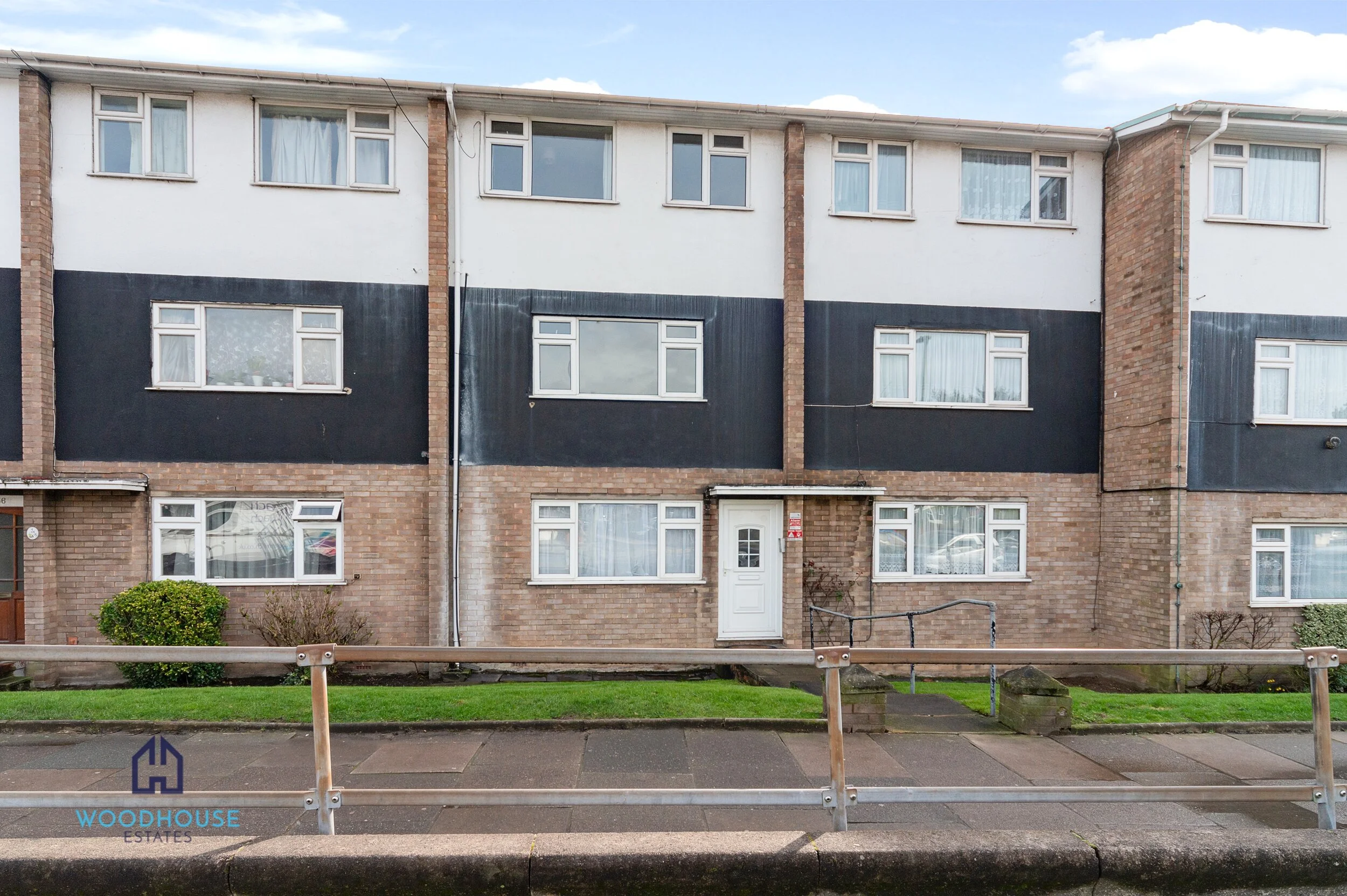 Hurstwood Court, N12 Three Bedroom For Sale £339,995