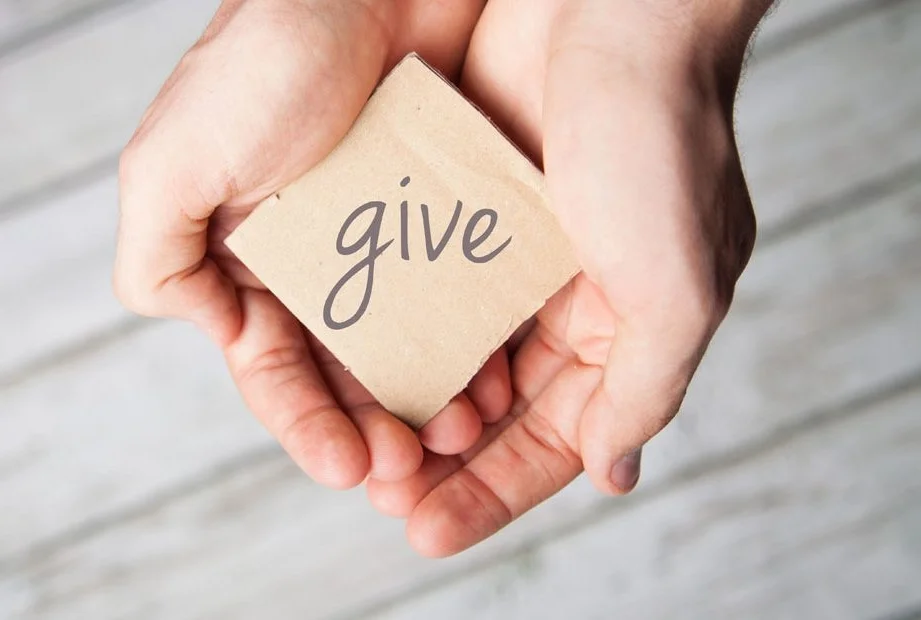 GiveHands-iStock-Blog-1280x620-1280x620.jpg