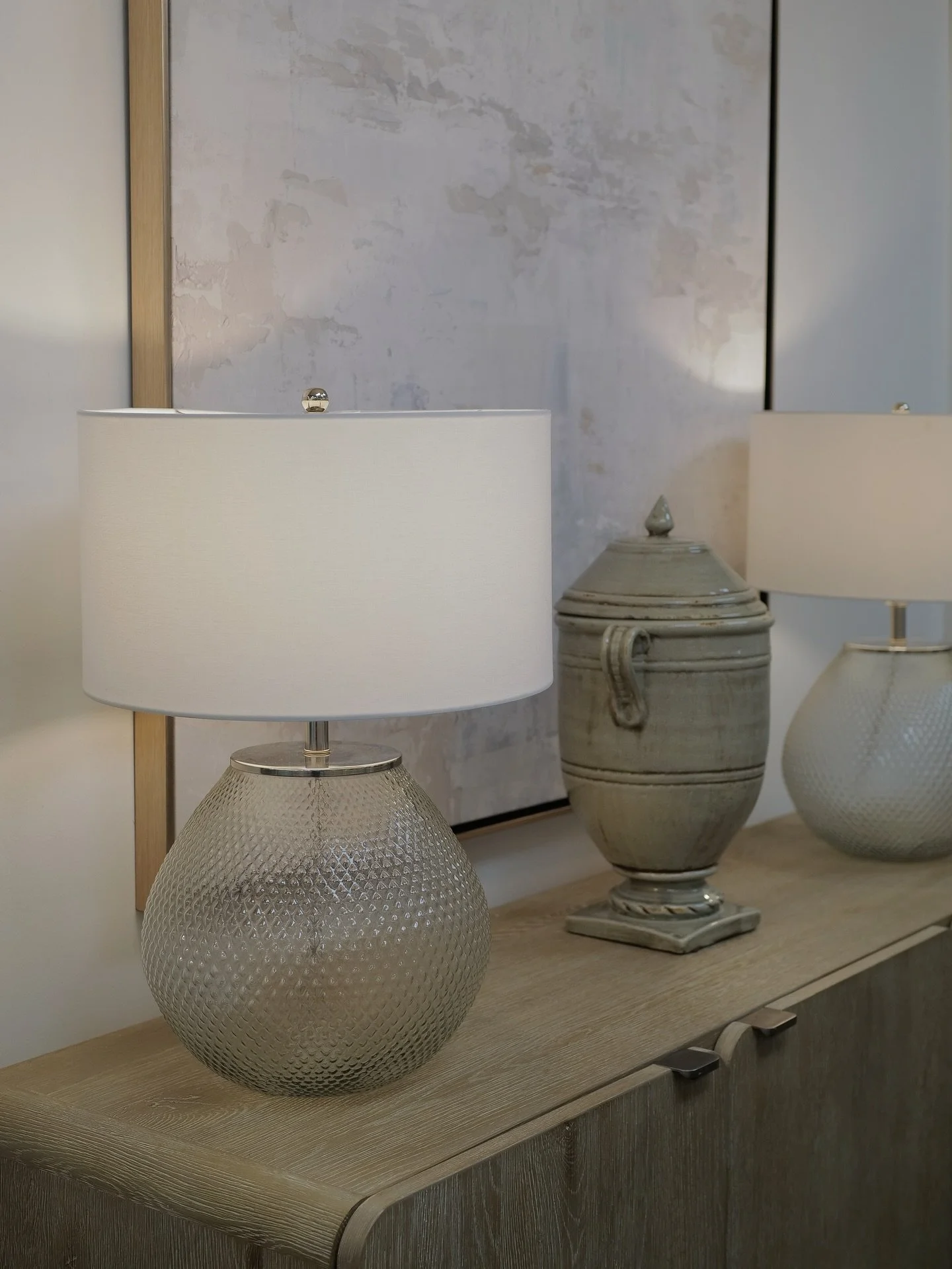 Getting your home holiday-ready doesn&rsquo;t have to be overwhelming. From furniture to finishing touches, we&rsquo;ll help you create a space that feels warm and effortless.✨