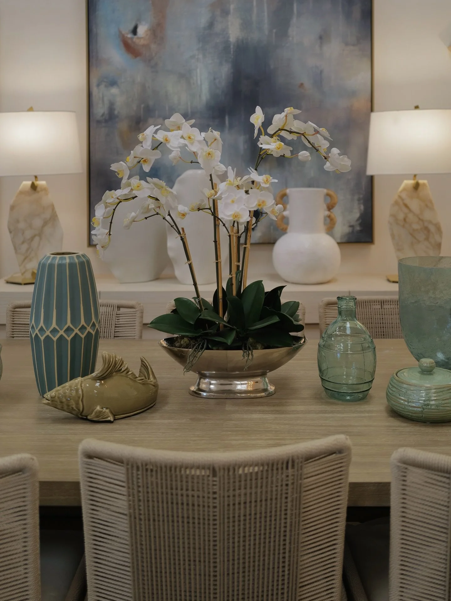 Our ever-evolving showroom, refreshed daily. Thoughtful pieces waiting to become holiday gifts.🎁