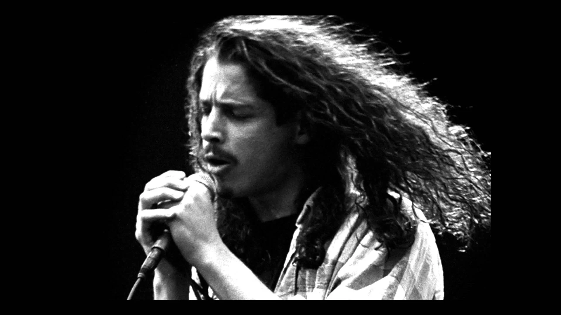 Episode 43: A Tribute to Grunge