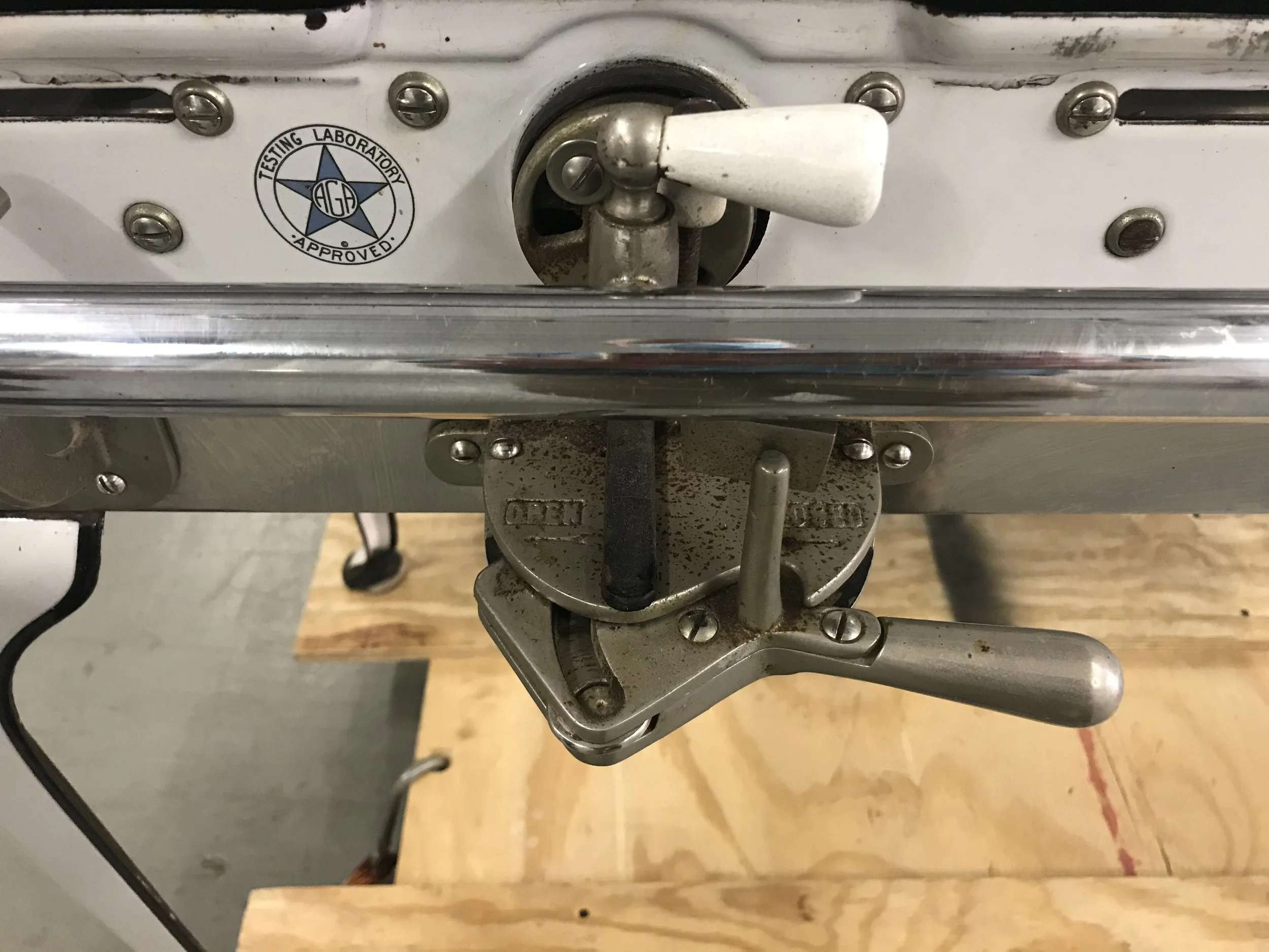 SOLD Chambers ThermoDome 48" "Momence", 1920's era — Retro Stove & Gas