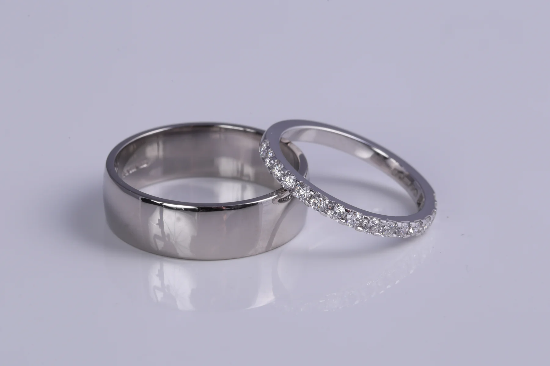 James Veale Bespoke wedding rings in Cambridge