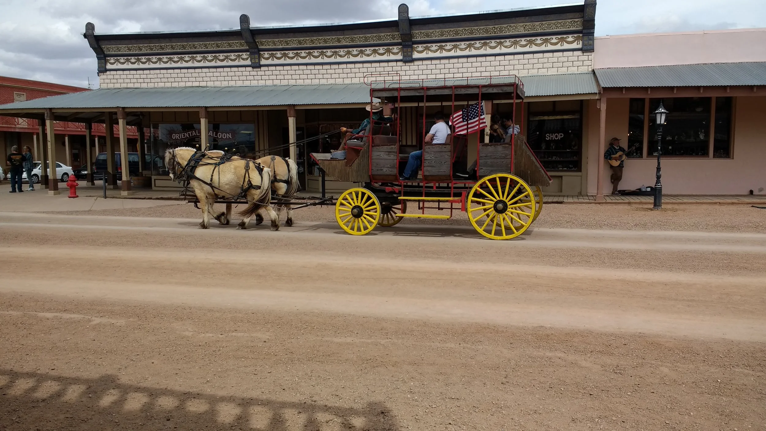 Wells Fargo coach signing up unsuspecting tourist for free checking