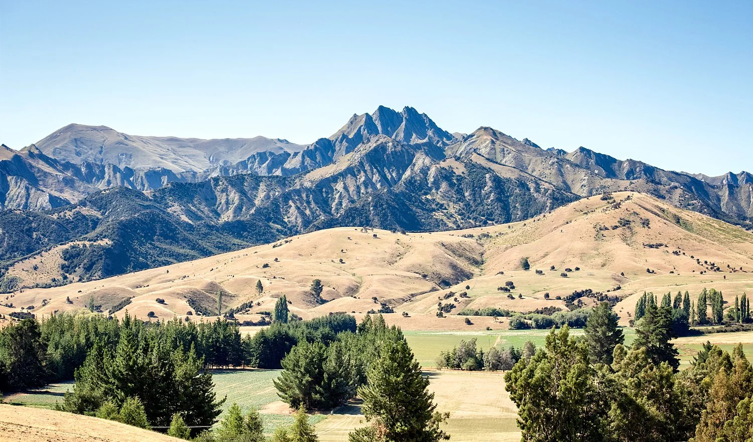 Lookout Lodge is a barn-style country lodge venue.