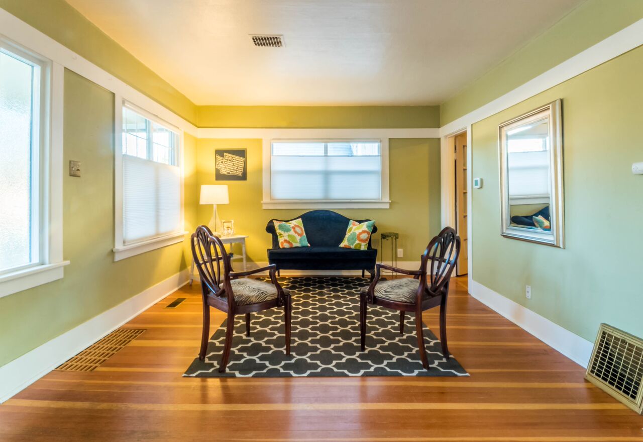Winter 2017 Listing: Dining Room