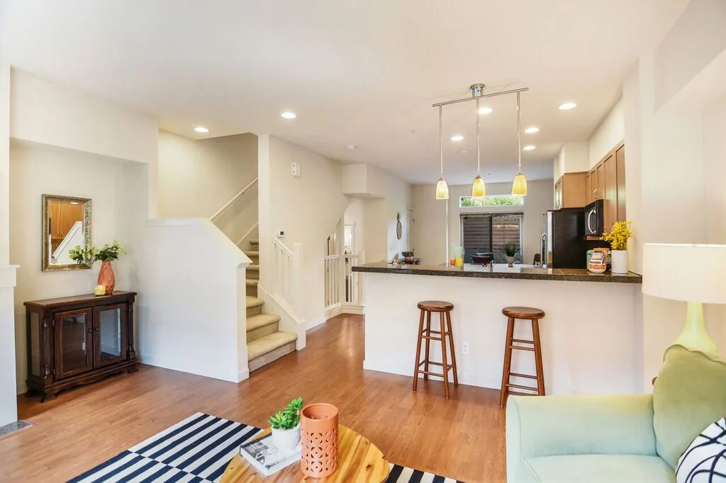 Downtown Open House: Sunday, 1 - 3 pm