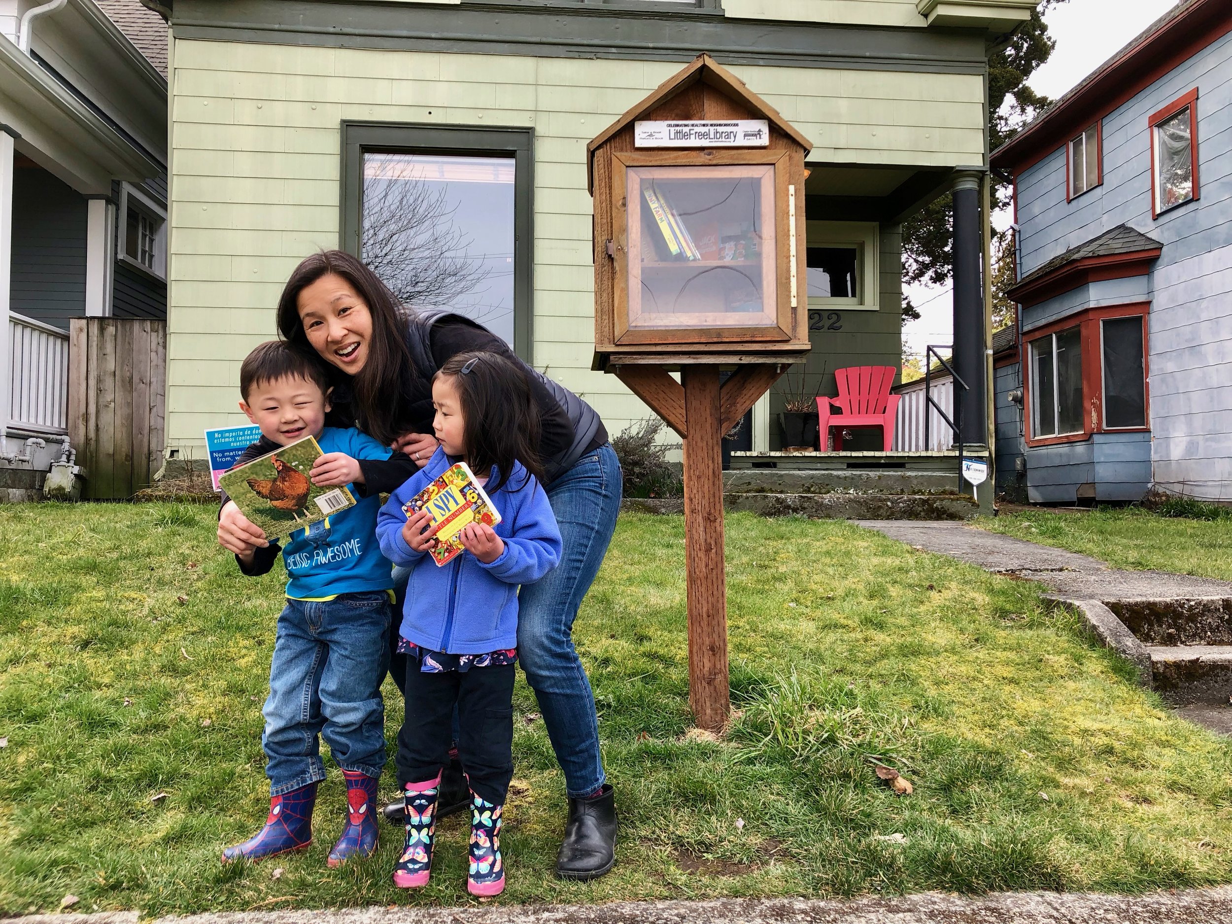 Meet Leigh Wong, proud Hilltop Tacoma resident and steward - along with her husband John Stroeh and their 2 kiddos - of the Cushman Branch Little Free Library. Leigh and the kids showed me some of the good books ready for readers in their neighborhood. Let’s add to the stash!