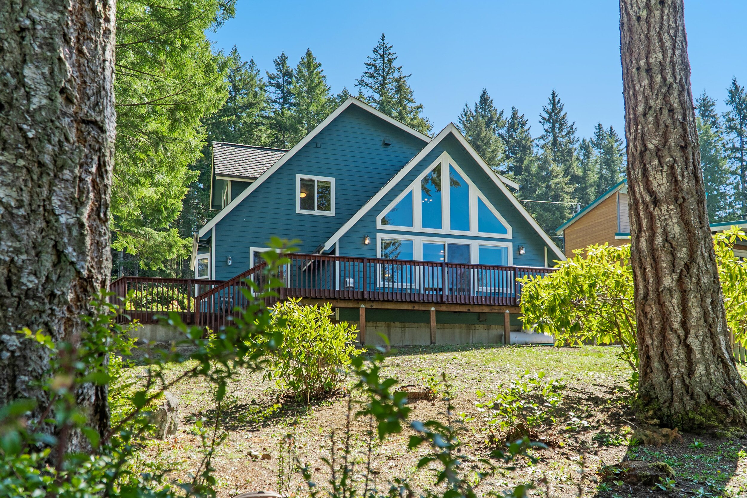 Sold! Custom Lake Retreat