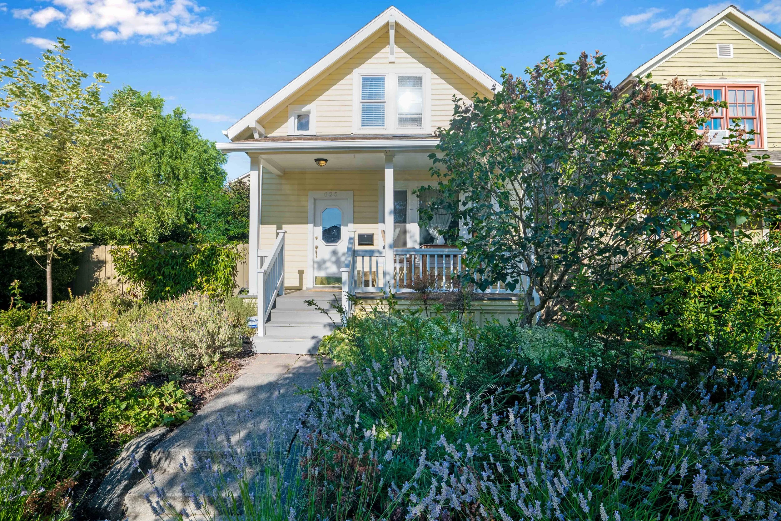Sold - 6th Ave Storybook 