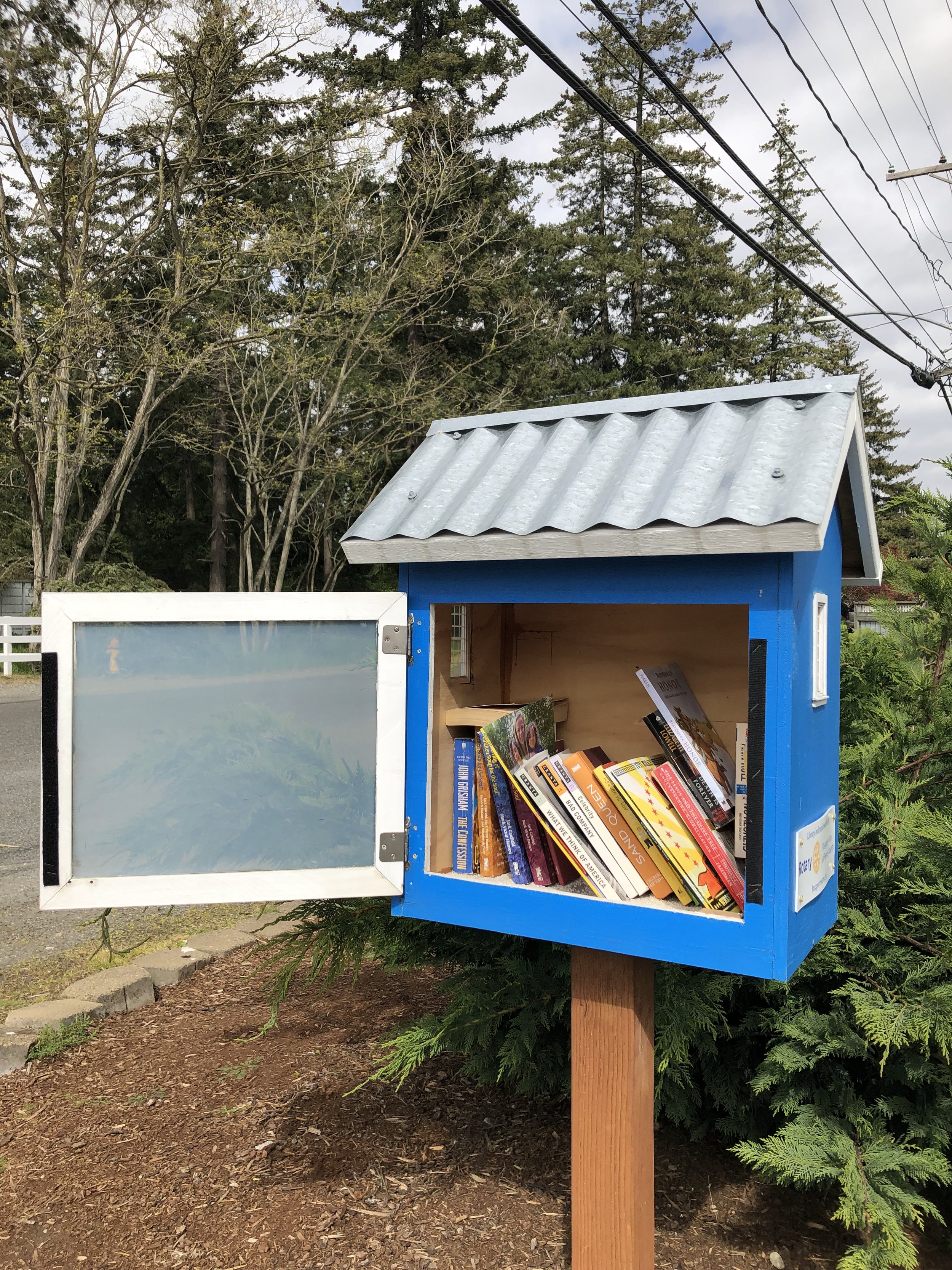 Little Free Library at Emergency Food Network.jpeg
