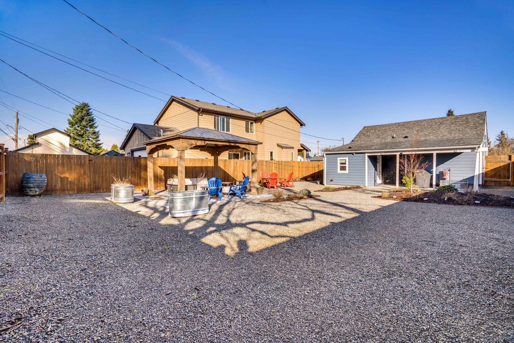 Gazebo in Fully Fenced Back Yard Eastside Move-in Ready.jpg