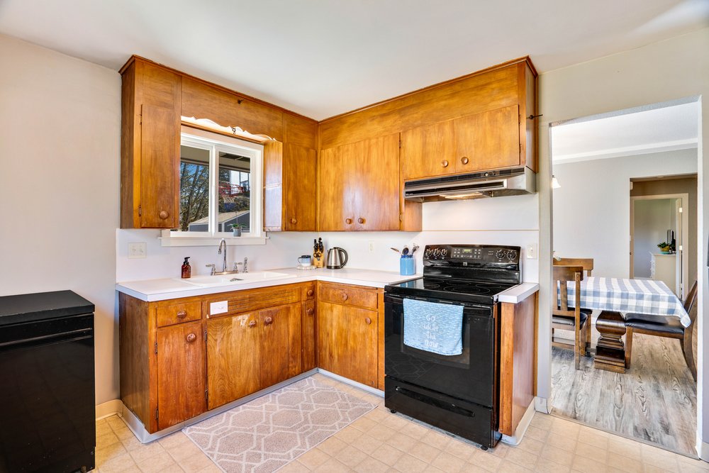 Kitchen 2 West End Living Tacoma.jpg