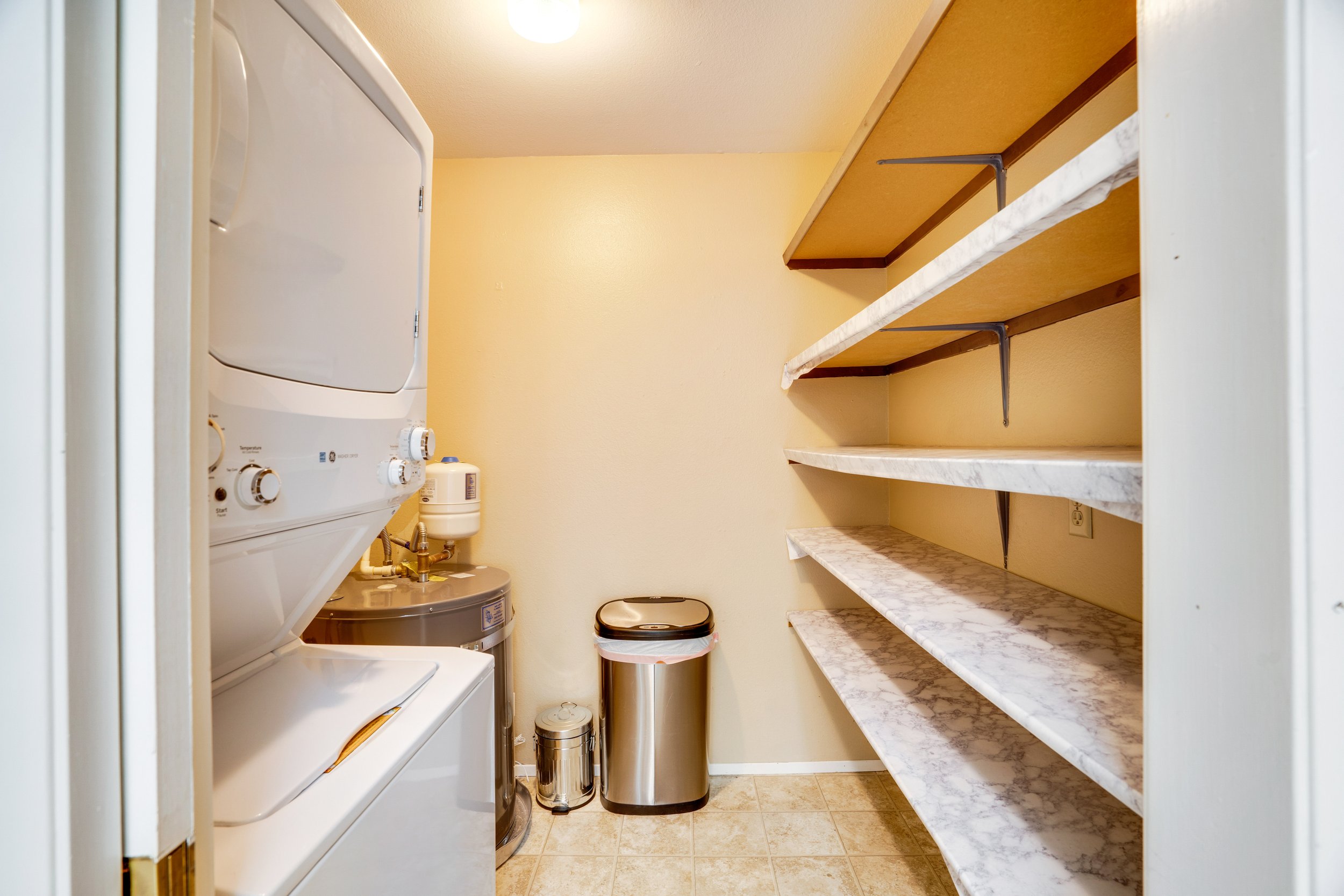 Laundry & Pantry Oakbrook Condo.jpg