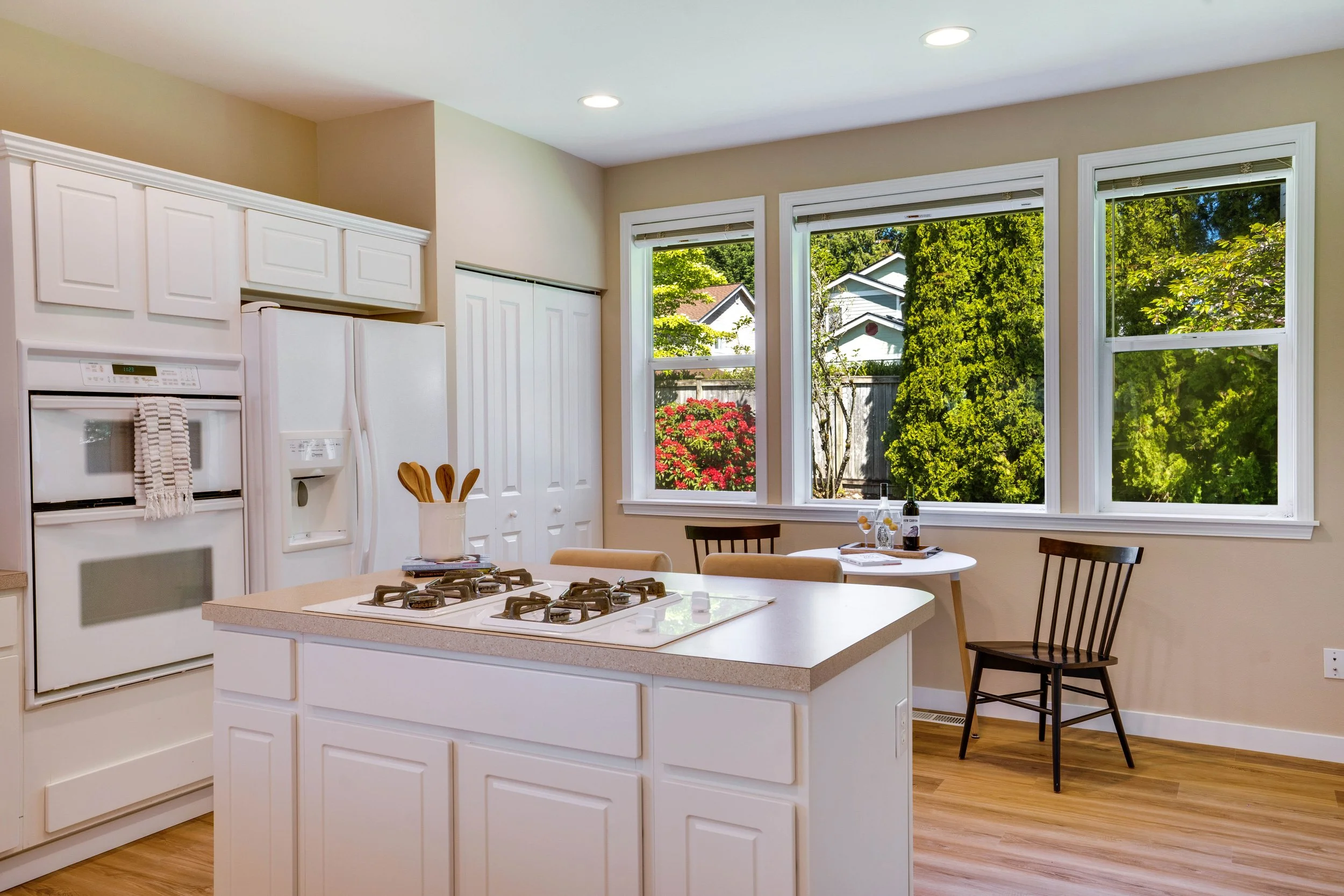 Eat-in Kitchen, University Place Condo.jpg