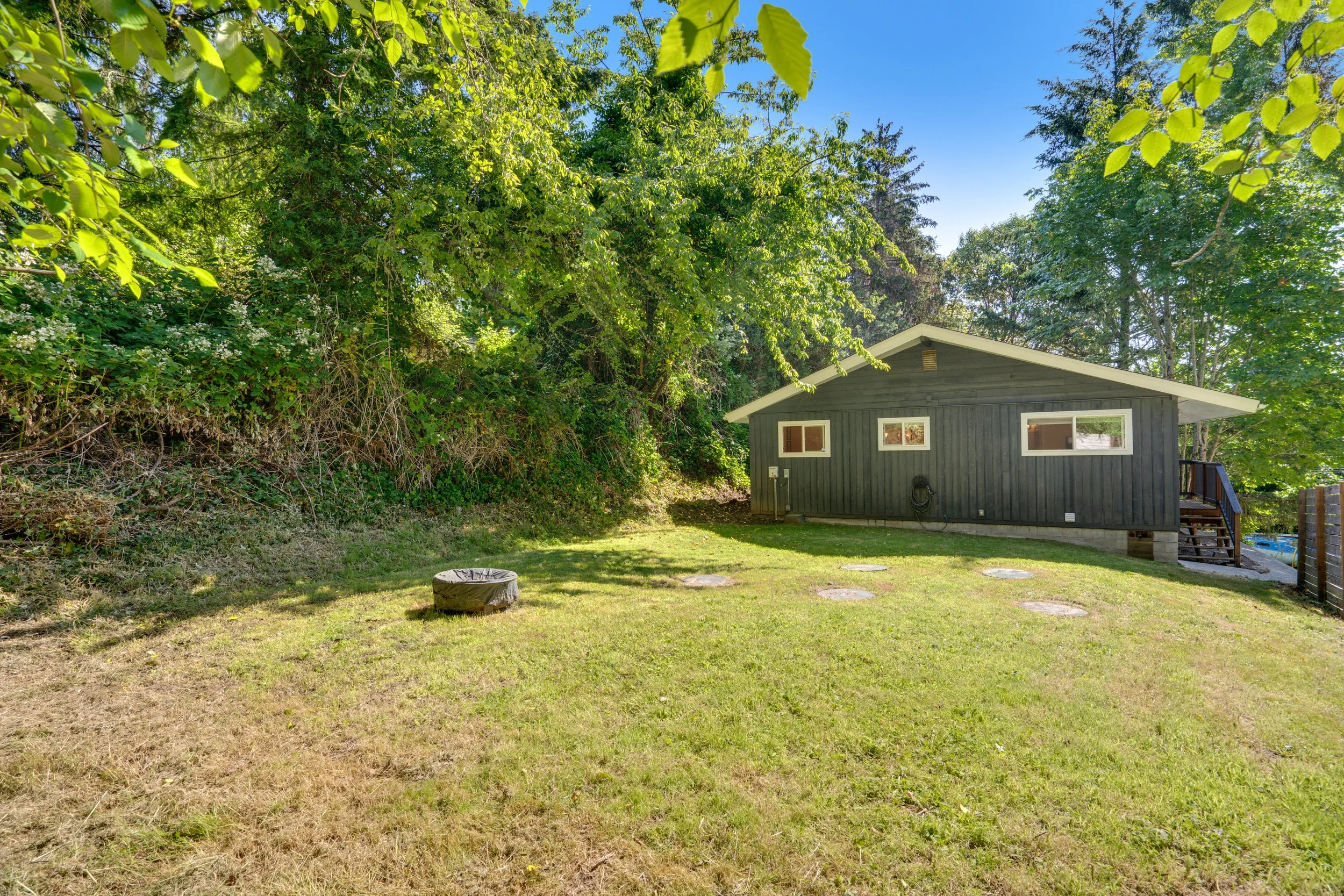 Partially Fenced Back Yard Manette.jpg