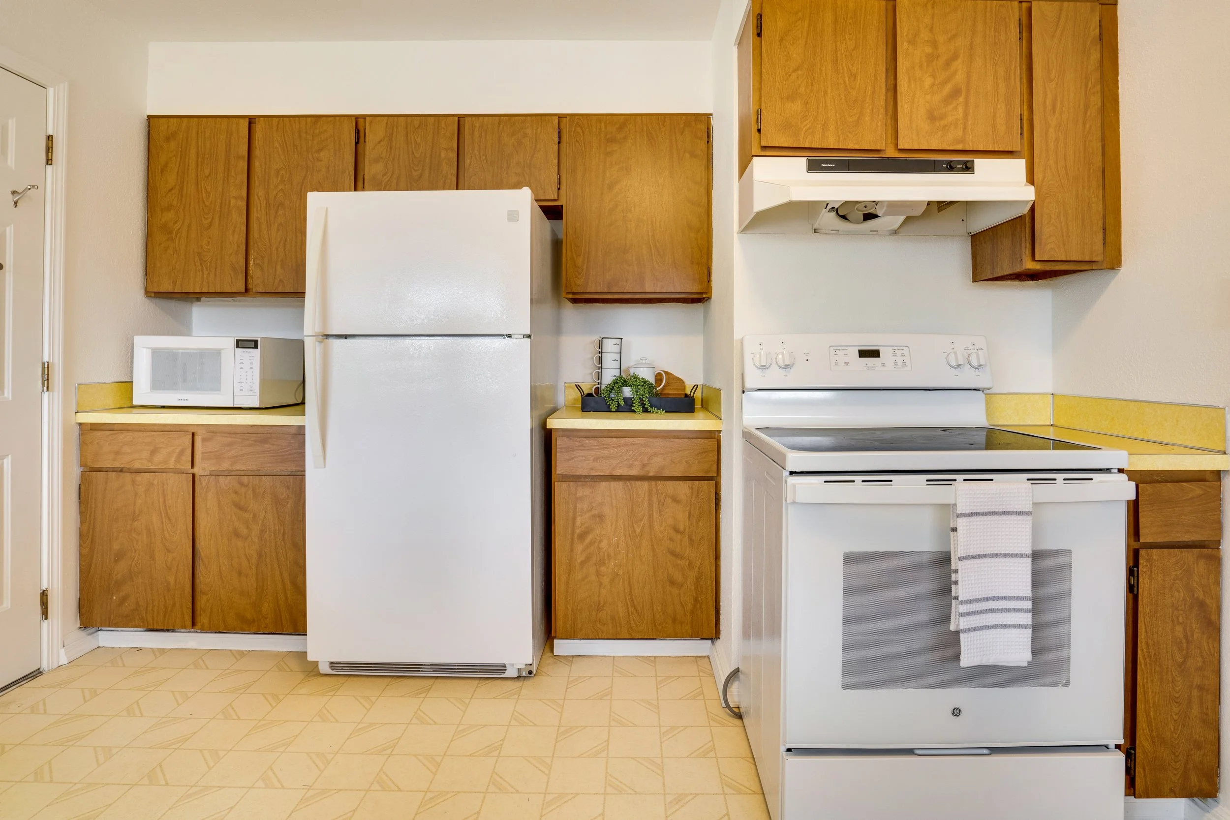 Kitchen Appliances Eastside Tacoma Home.jpg