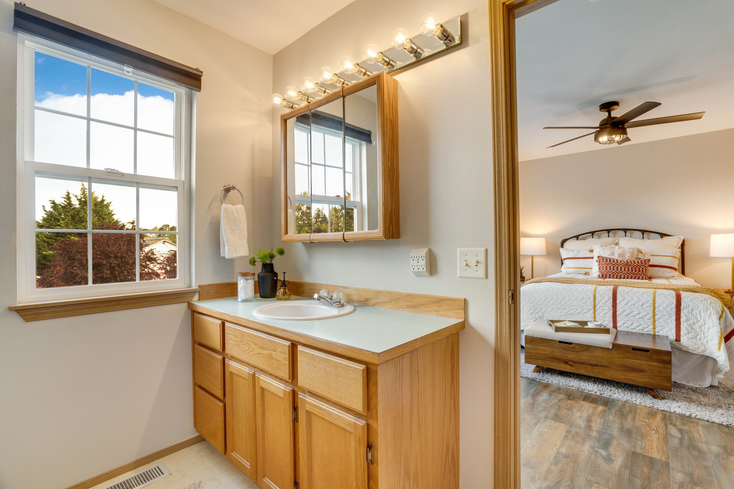 Private Bath in Primary Suite East Tacoma Home.jpg
