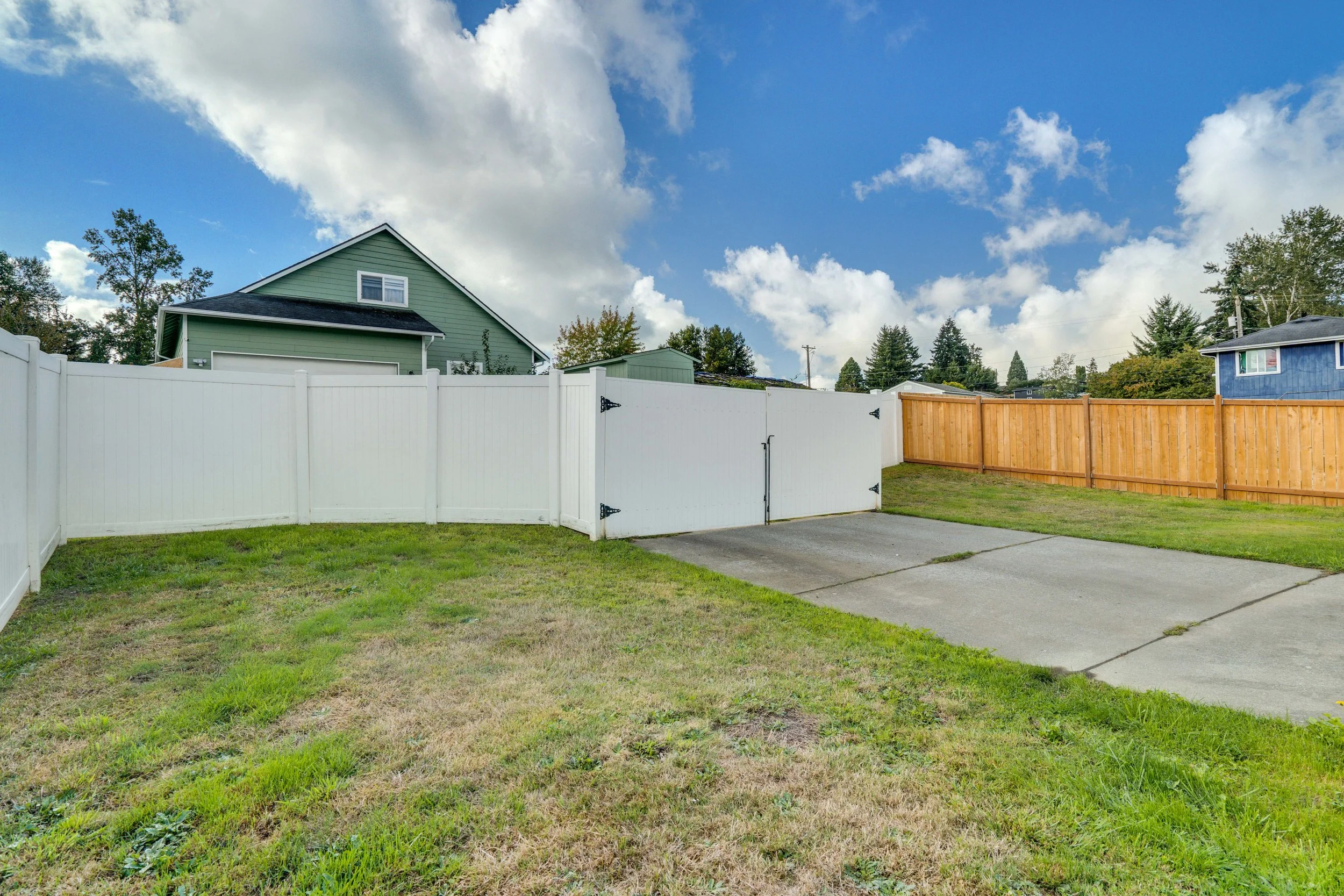 Back Fence & Gate East Tacoma Home.jpg