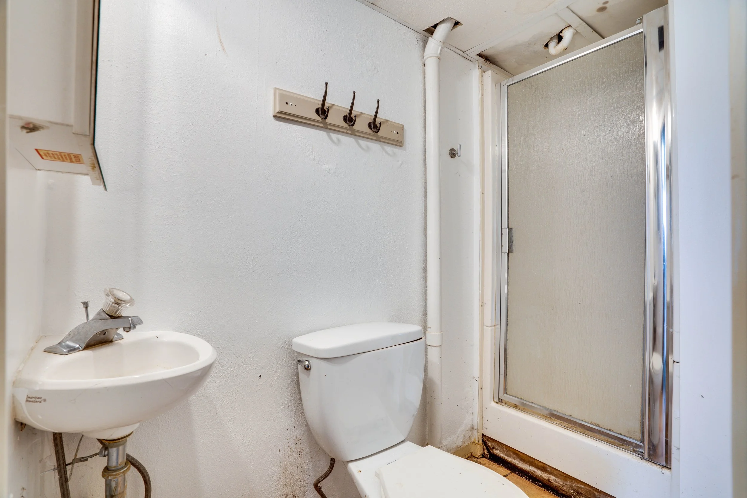 Basement Three Quarter Bath Old Town Potential.jpg