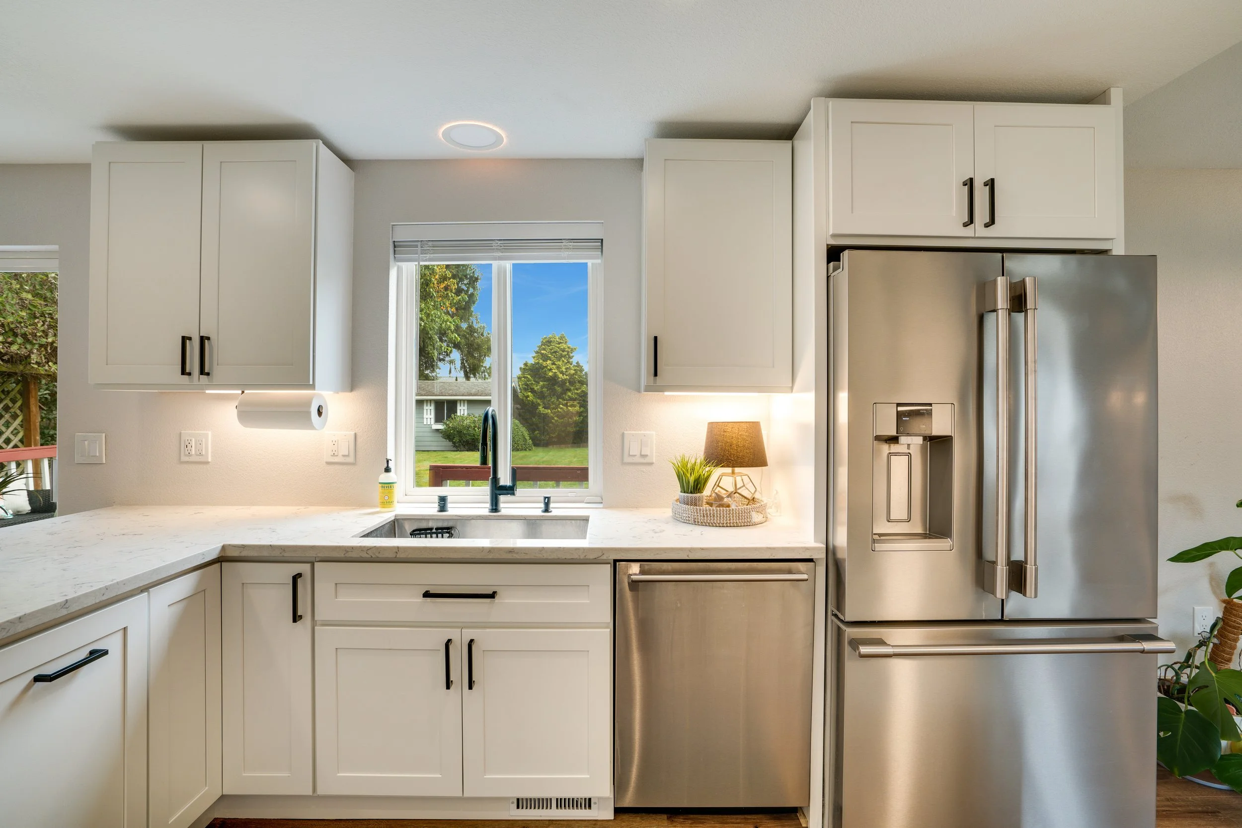 Kitchen Quartz Counters Puyallup .jpg