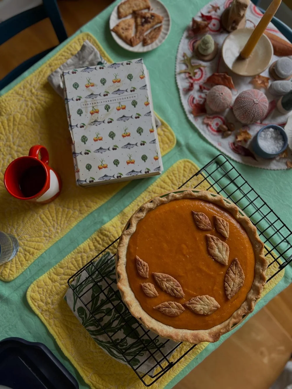 Sweet potato pie like every year. And like many years the leaves come out darker than I meant, and it doesn&rsquo;t matter. Almost everything that matters also doesn&rsquo;t matter. That might be the best news you get all day. -G

#thanksgivingday #s