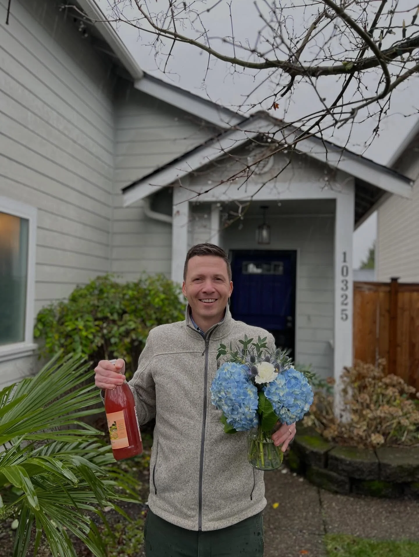 Soggy closing day celebration! I started working with this client in early September (back when the sun shone) and they actually closed at the very end of 2025 but we celebrated the closing and passed keys over yesterday. It might seem like last year