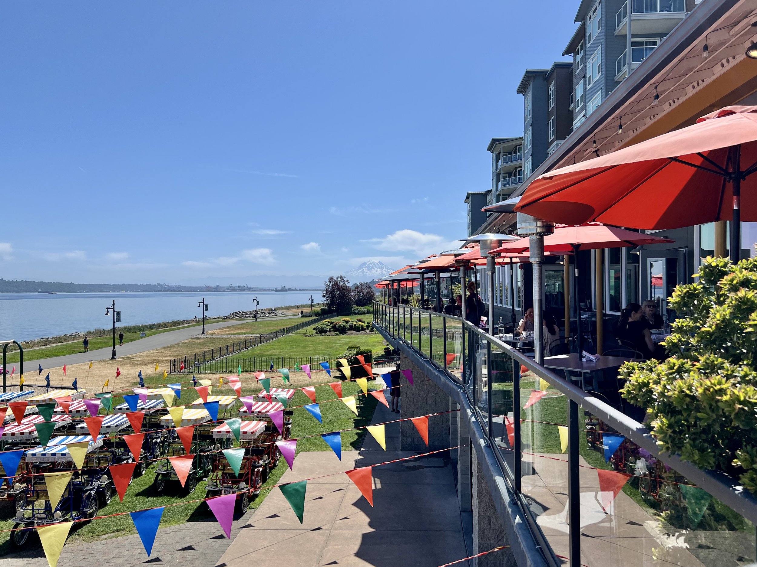 Point Ruston Waterfront Restaurants &amp; Condos